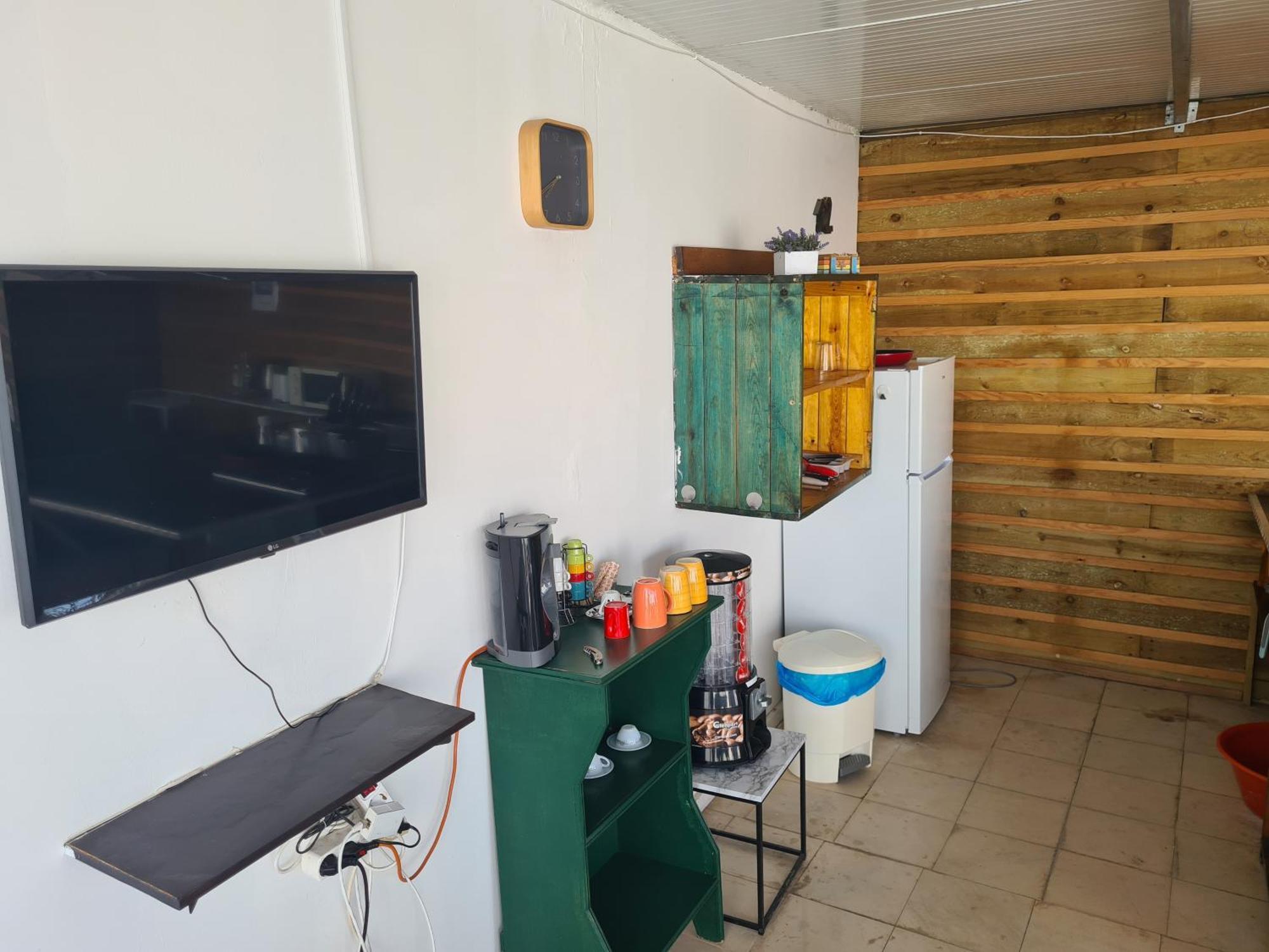 Casa Vale Ecotainer Vandrarhem Lisboa Exteriör bild